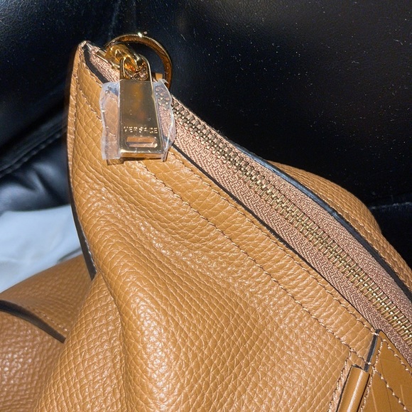 Versace Greca Embossed leather tote bag - Picture 9 of 16